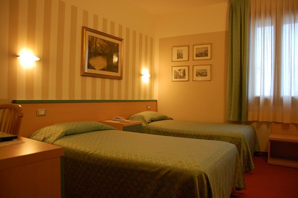 Hotel Belie San Martino di Lupari Δωμάτιο φωτογραφία